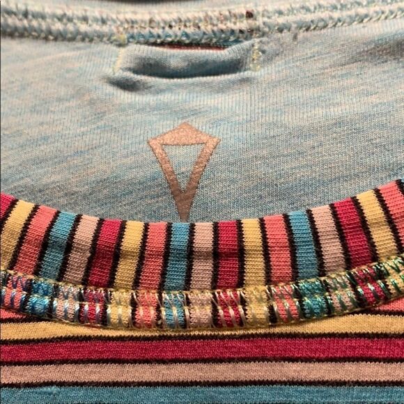 ✨Ivivva Reversible Multi Stripe long sleeve tee - Picture 3 of 9